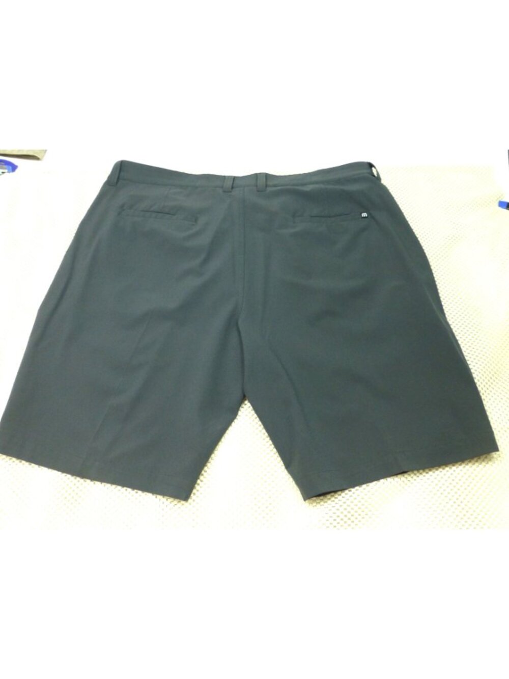 Travis Matthews Golf Shorts Mens 40 - Picture 2 of 11